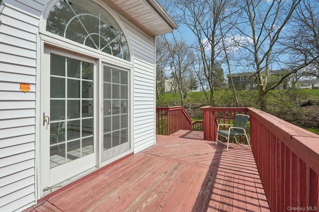 32 Wayne Lane, Tappan, NY 10983