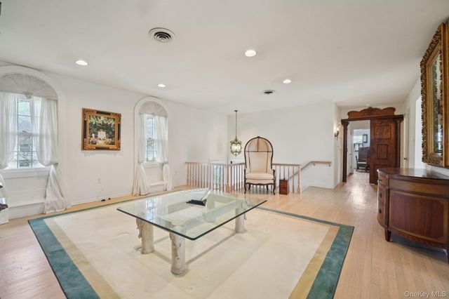 32 Wayne Lane, Tappan, NY 10983