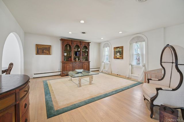 32 Wayne Lane, Tappan, NY 10983