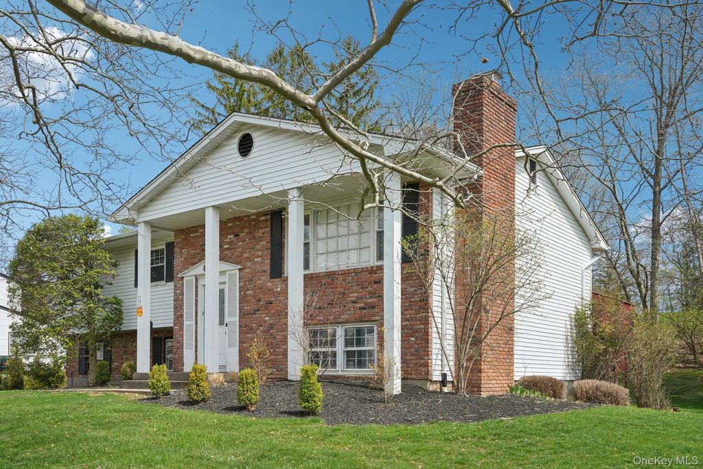 32 Wayne Lane, Tappan, NY 10983