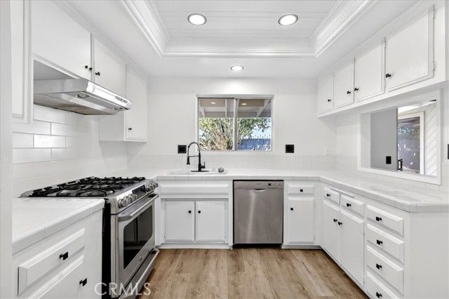 2618 S Pacific Avenue, Santa Ana, CA 92704