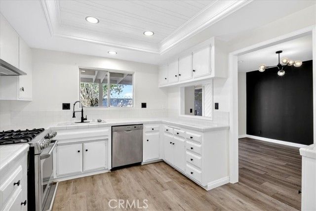 2618 S Pacific Avenue, Santa Ana, CA 92704