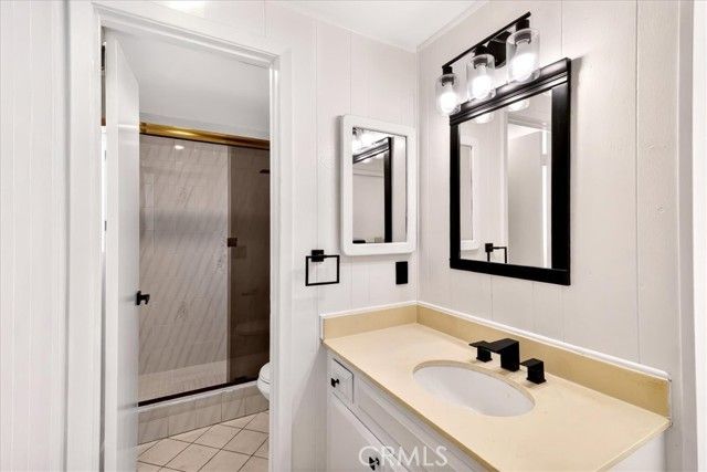 2618 S Pacific Avenue, Santa Ana, CA 92704