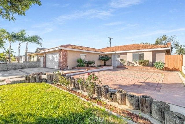 2618 S Pacific Avenue, Santa Ana, CA 92704
