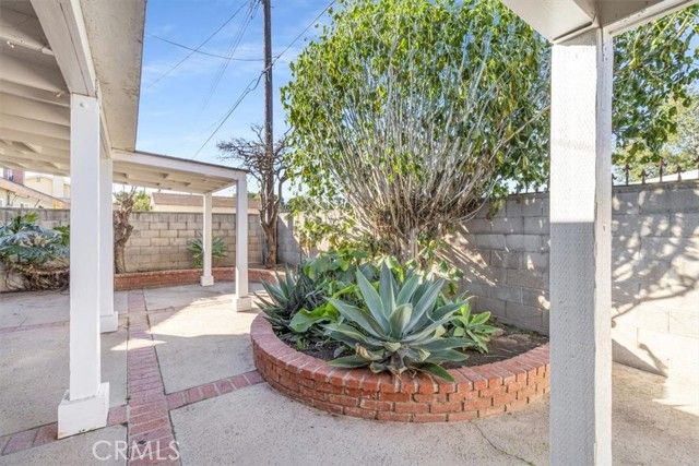 2618 S Pacific Avenue, Santa Ana, CA 92704