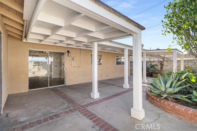 2618 S Pacific Avenue, Santa Ana, CA 92704