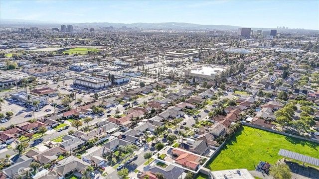 2618 S Pacific Avenue, Santa Ana, CA 92704