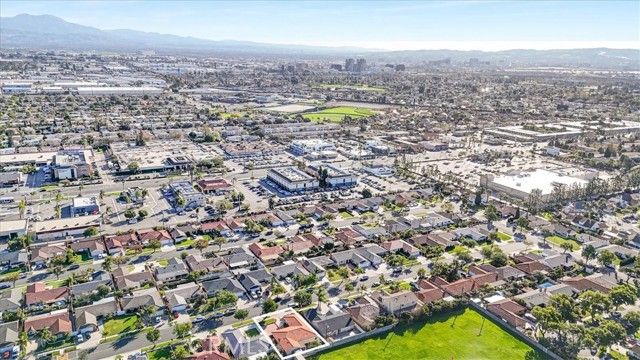 2618 S Pacific Avenue, Santa Ana, CA 92704