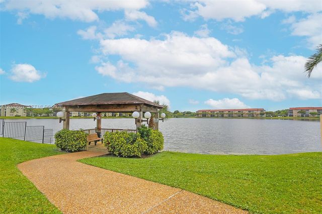 900 SW 142nd Ave 115L, Pembroke Pines, FL 33027