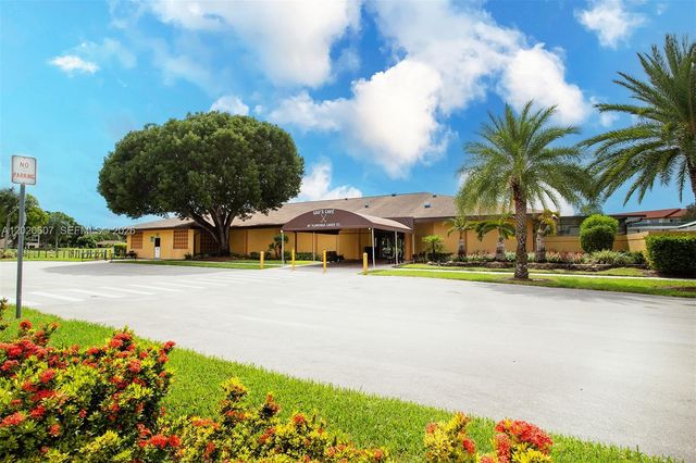 900 SW 142nd Ave 115L, Pembroke Pines, FL 33027