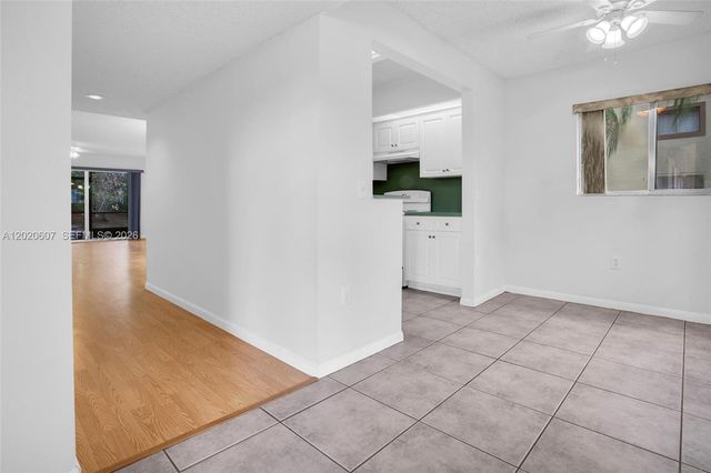 900 SW 142nd Ave 115L, Pembroke Pines, FL 33027