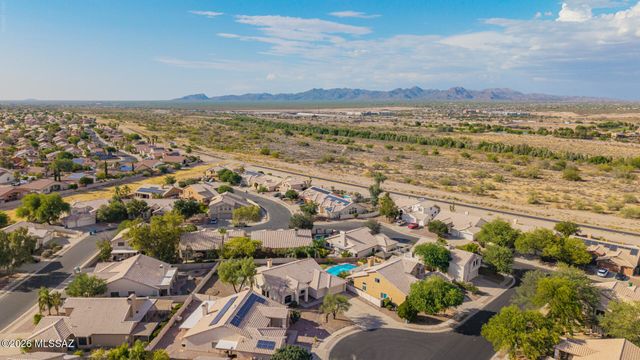 8411 N Mammoth Drive, Tucson, AZ 85743