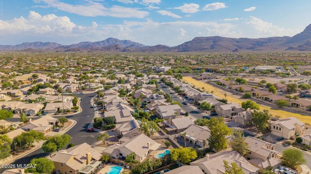 8411 N Mammoth Drive, Tucson, AZ 85743