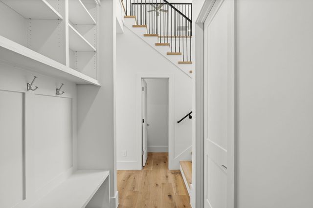 710 Waverly Street E, Houston, TX 77007