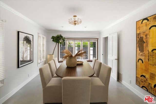 725 N Doheny Drive, Beverly Hills, CA 90210