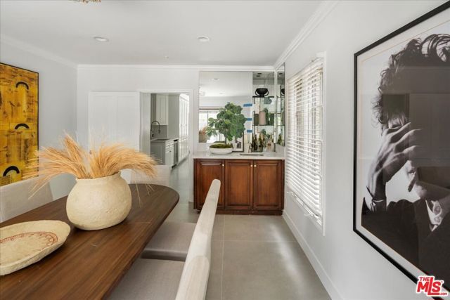 725 N Doheny Drive, Beverly Hills, CA 90210