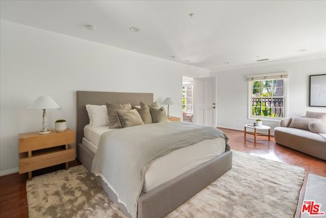 725 N Doheny Drive, Beverly Hills, CA 90210