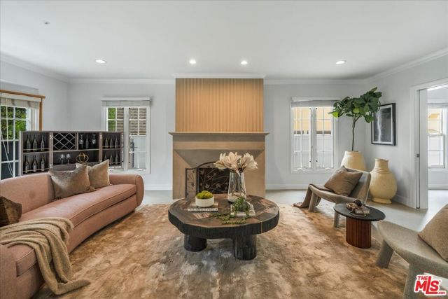 725 N Doheny Drive, Beverly Hills, CA 90210