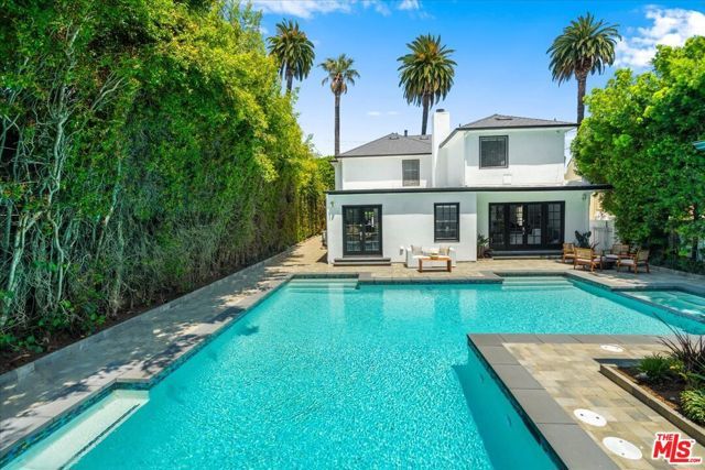 725 N Doheny Drive, Beverly Hills, CA 90210
