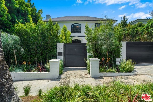 725 N Doheny Drive, Beverly Hills, CA 90210