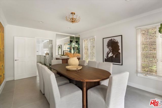 725 N Doheny Drive, Beverly Hills, CA 90210