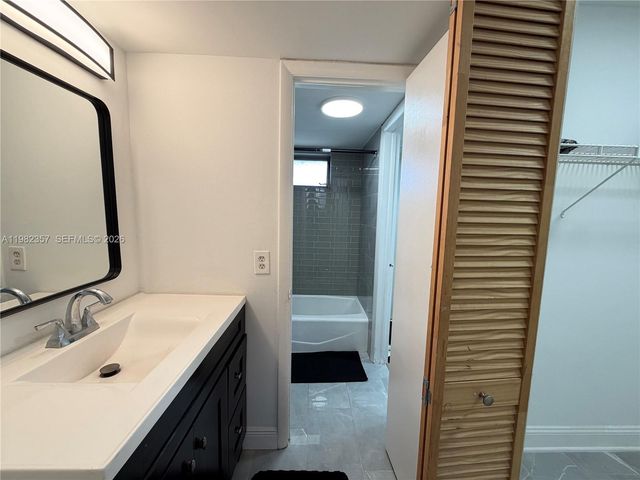 6020 NW 64th Ave 306, Tamarac, FL 33319