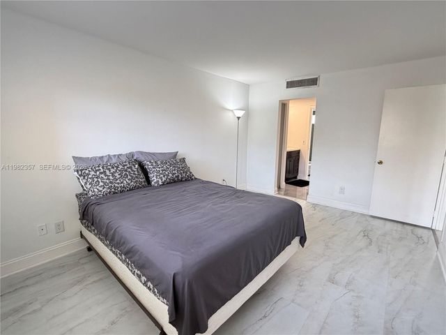 6020 NW 64th Ave 306, Tamarac, FL 33319