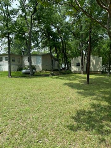220 Hollyglen Street, Gun Barrel City, TX 75156