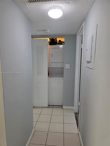 5825 Washington St 39, Hollywood, FL 33023