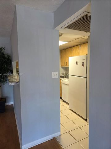 5825 Washington St 39, Hollywood, FL 33023