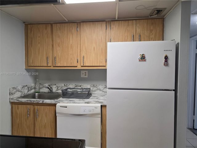 5825 Washington St 39, Hollywood, FL 33023