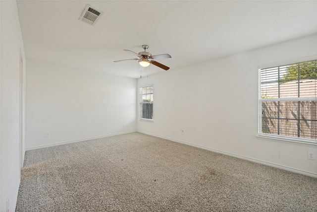 8013 Hidden Oaks Drive, Fort Worth, TX 76120