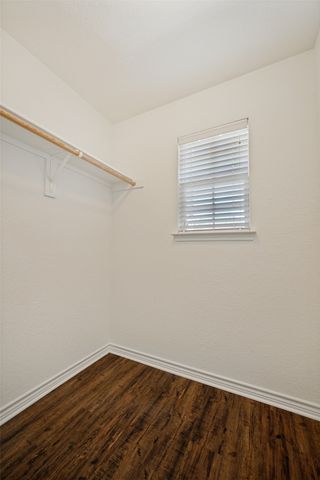 8013 Hidden Oaks Drive, Fort Worth, TX 76120