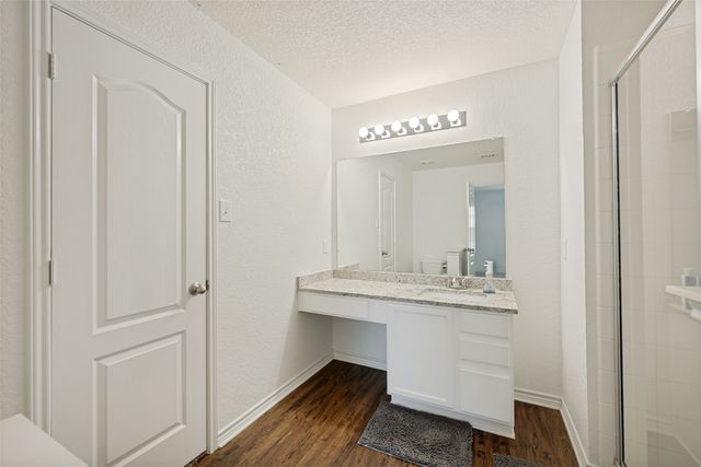 8013 Hidden Oaks Drive, Fort Worth, TX 76120