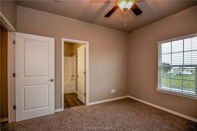 3521 Summerway, College Station, TX 77845