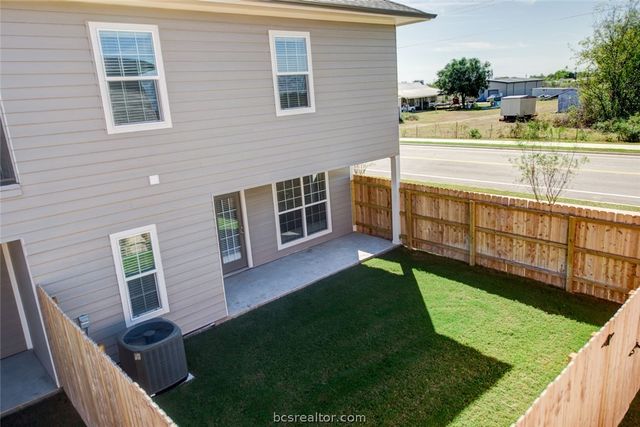 3521 Summerway, College Station, TX 77845