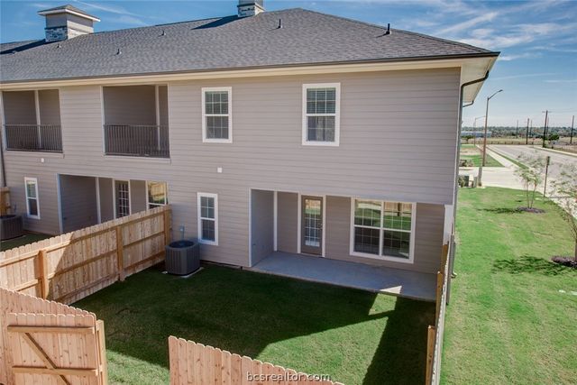 3521 Summerway, College Station, TX 77845