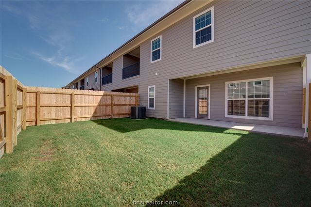 3521 Summerway, College Station, TX 77845