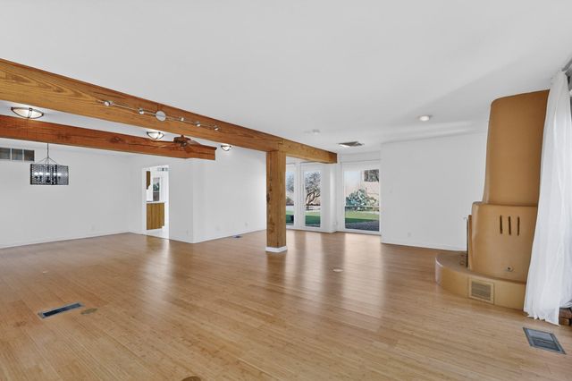 3 Zuni Trail N, Corrales, NM 87048