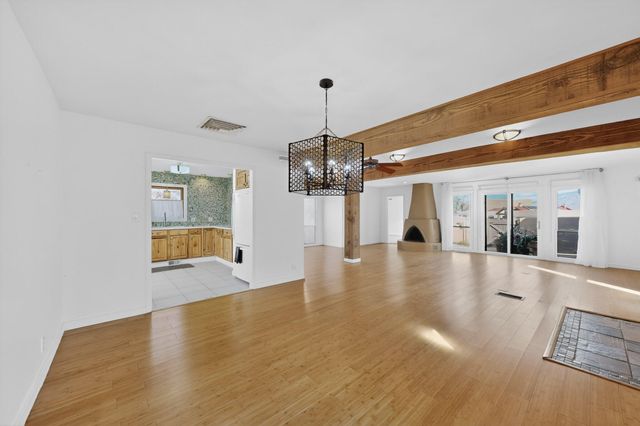 3 Zuni Trail N, Corrales, NM 87048