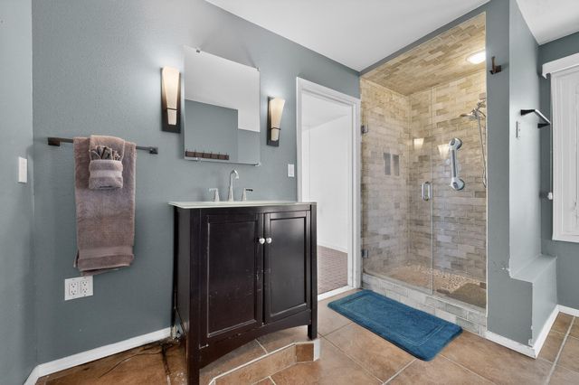 3 Zuni Trail N, Corrales, NM 87048