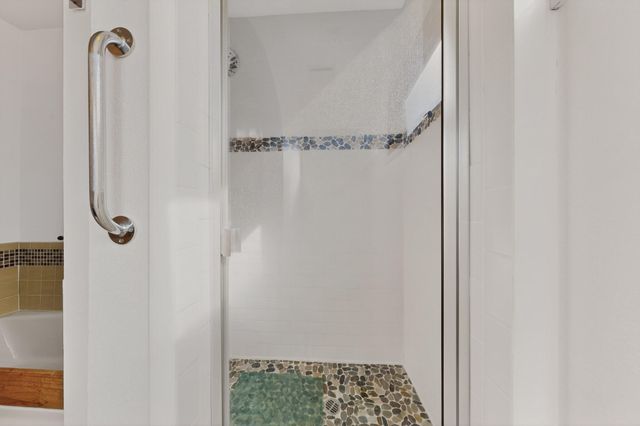 3 Zuni Trail N, Corrales, NM 87048