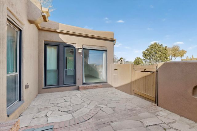 3 Zuni Trail N, Corrales, NM 87048