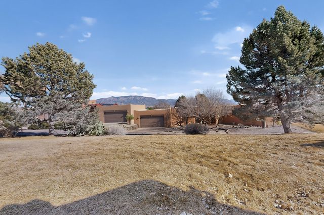 3 Zuni Trail N, Corrales, NM 87048