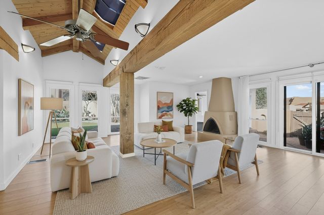 3 Zuni Trail N, Corrales, NM 87048