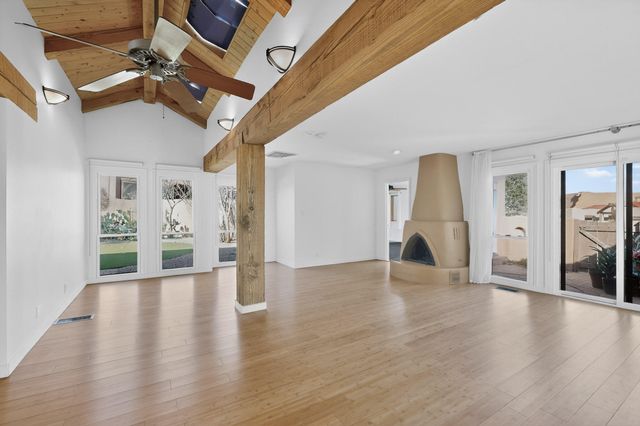 3 Zuni Trail N, Corrales, NM 87048