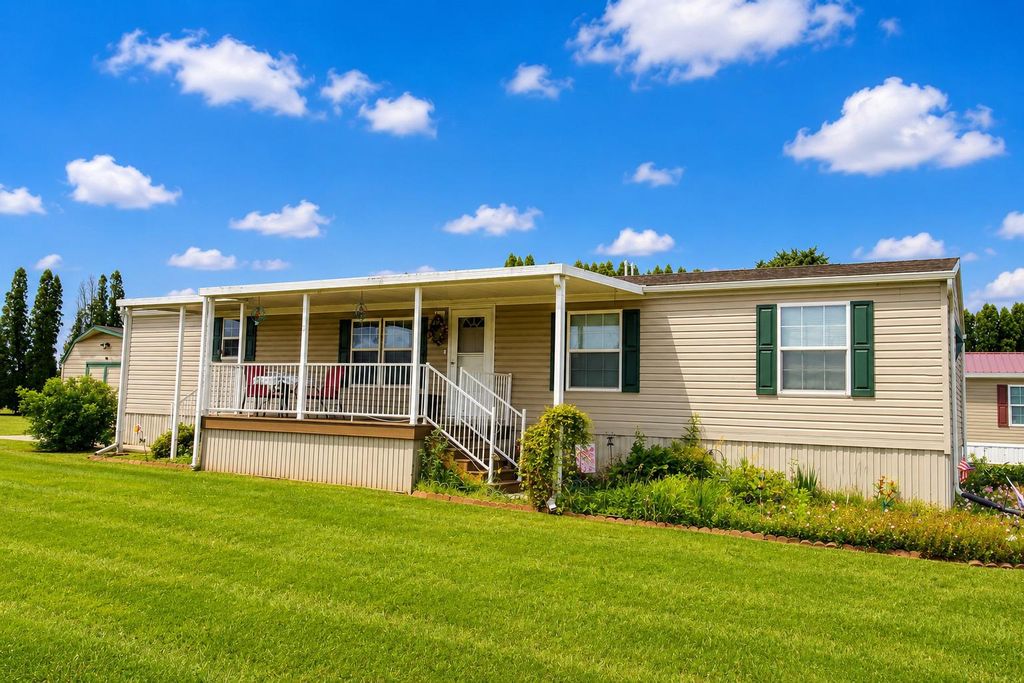 2685 TAMELA AVE, Dover, PA 17315