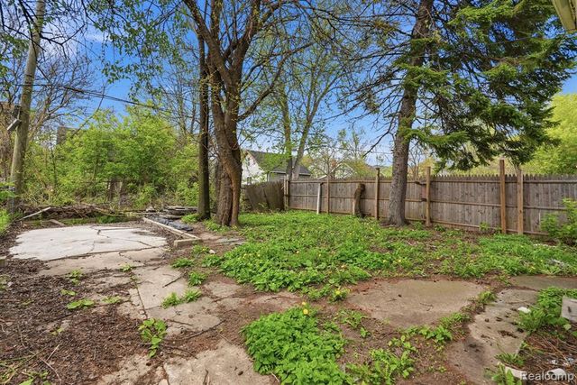 13925 Cherrylawn Street, Detroit, MI 48238