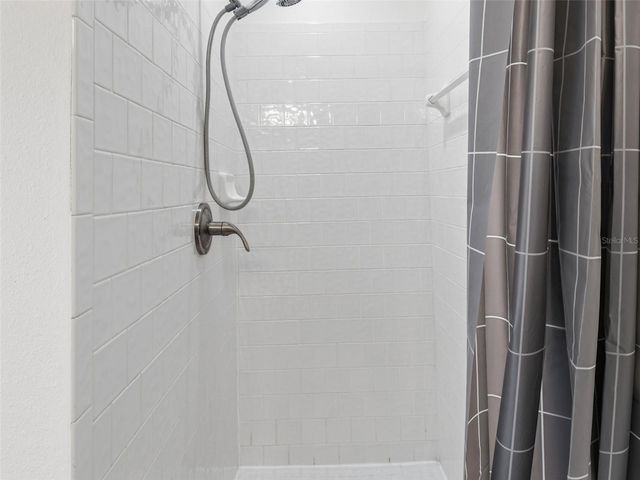 10017 OXFORD CHAPEL DRIVE, Tampa, FL 33647