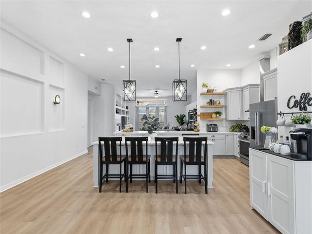 10017 OXFORD CHAPEL DRIVE, Tampa, FL 33647